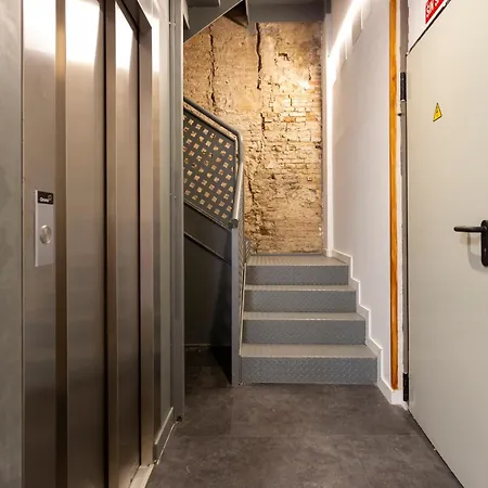 Valencia centro, moderno con balcón y ascensor * Valência